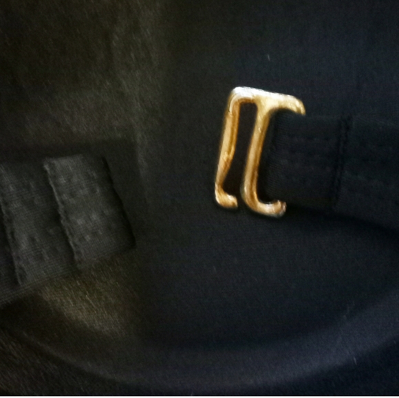 • Arizona Jeans Swimwear Bikini Top • - Picture 6 of 7